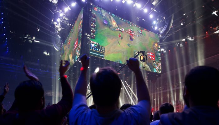 Siegt LGD Gaming gegen Rainbow7 bei den Worlds PlayIns?