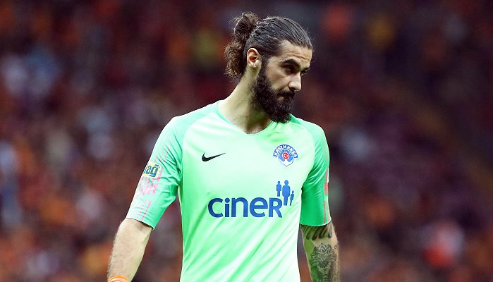Hält Galatasaray-Keeper Öztürk die Null gegen Neftci?