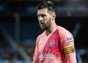Feiert Barcelona mit Rückkehrer Messi den Pflichtsieg in Huesca? © imago images / agefotostock, 25.12.2020 Feiert Barcelona mit Rückkehrer Messi den Pflichtsieg in Huesca?