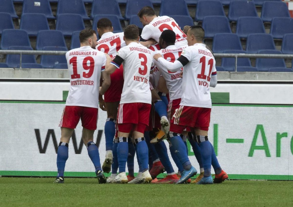 Lässt der HSV beim SV Sandhausen erneut Federn? © IMAGO / Sven Simon, 04.04.2021 Lässt der HSV beim SV Sandhausen erneut Federn?
