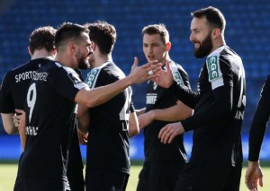 Feiert Verl den nächsten Sieg gegen Duisburg? © IMAGO / Christian Schroedter 21.02.2021 Verl vs. Duisburg Tipp