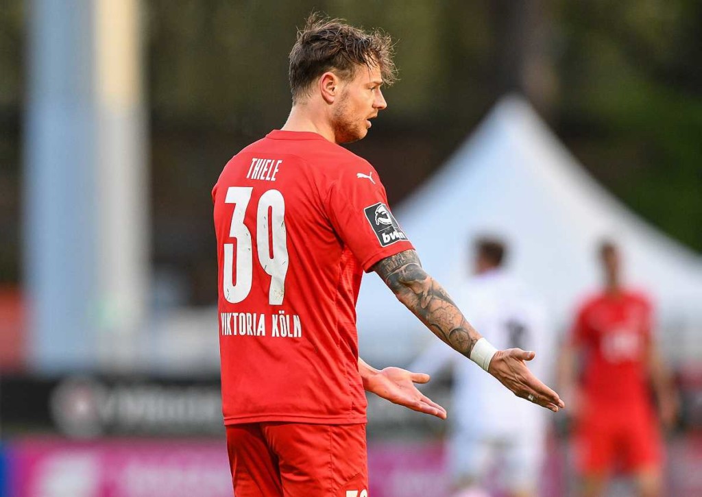 Jubelt Thiele gegen Halle? © IMAGO / Nordphoto, 05.04.2021 Viktoria Köln Halle Tipp