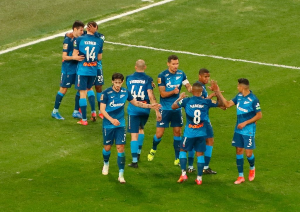Holt Zenit St. Petersburg gegen Lokomotive Moskau den Titel in Russland?