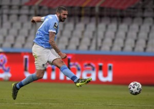 Auf Sascha Mölders von 1860 München muss Bayern 2 ein besonderes Auge haben © IMAGO / MIS, 04.05.2021 Auf Sascha Mölders von 1860 München muss Bayern 2 ein besonderes Auge haben