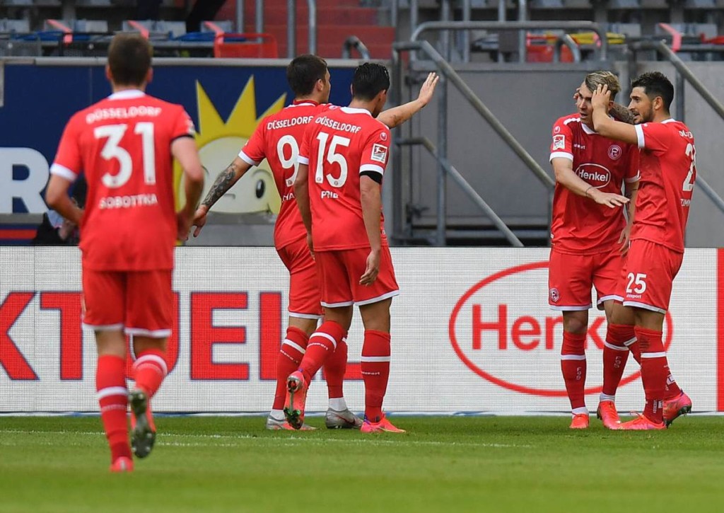 Kann Düsseldorf mit einem Sieg gegen Karlsruhe weiter oben dran bleiben?