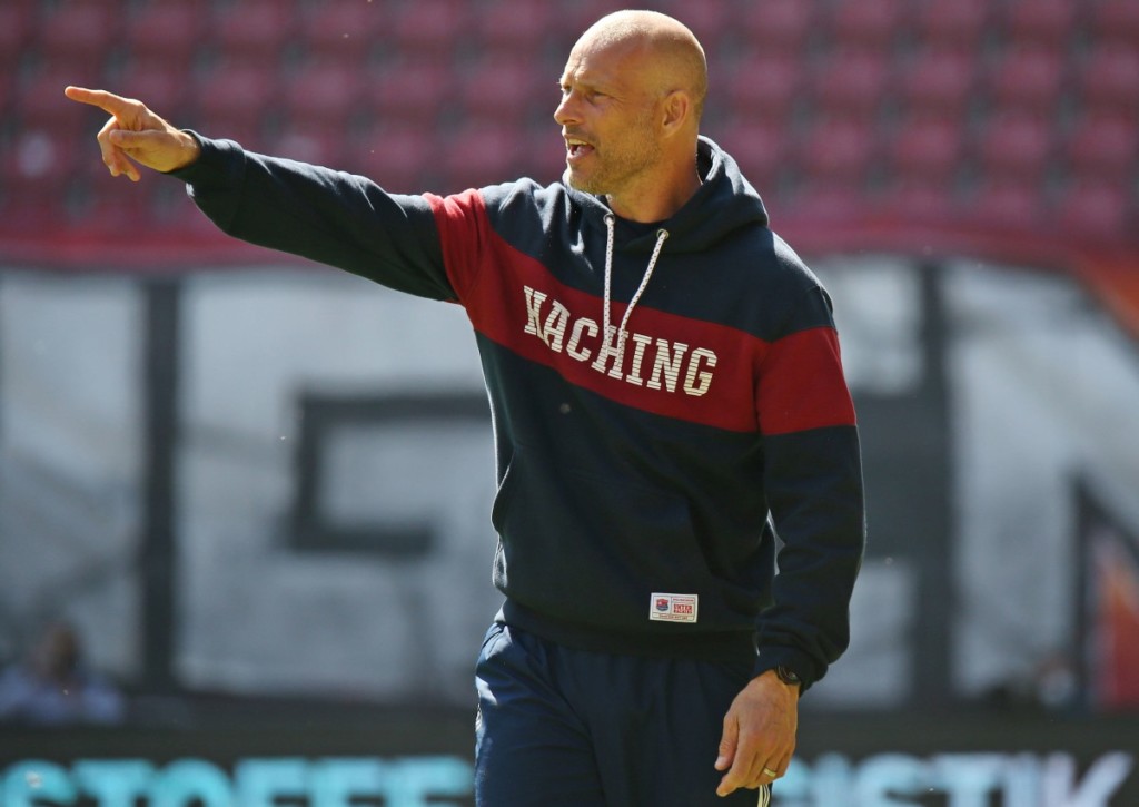 Kann Arie van Lent mit Unterhaching gegen Mannheim den Abstieg noch rauszögern?