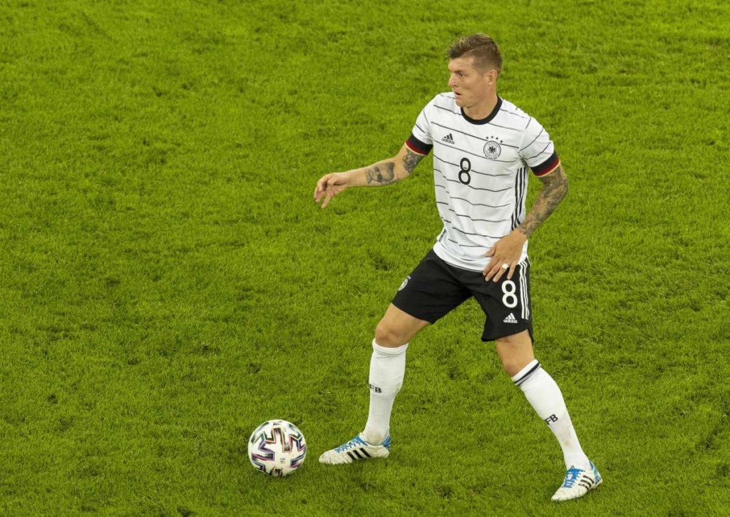Welchen Platz belegt Toni Kroos mit der DFB-Elf in Gruppe F?