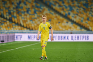 Experimentiert Ukraine (im Bild: Oleksandr Zinchenko) noch im letzten Test vor der EM gegen Zypern? © IMAGO / Vitalii Kliuiev, 28.03.2021 Ukraine Zypern Tipp