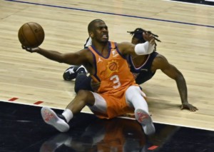 Führt Chris Paul seine Phoenix Suns gegen die Milwaukee Bucks zur 2:0-Serienführung?