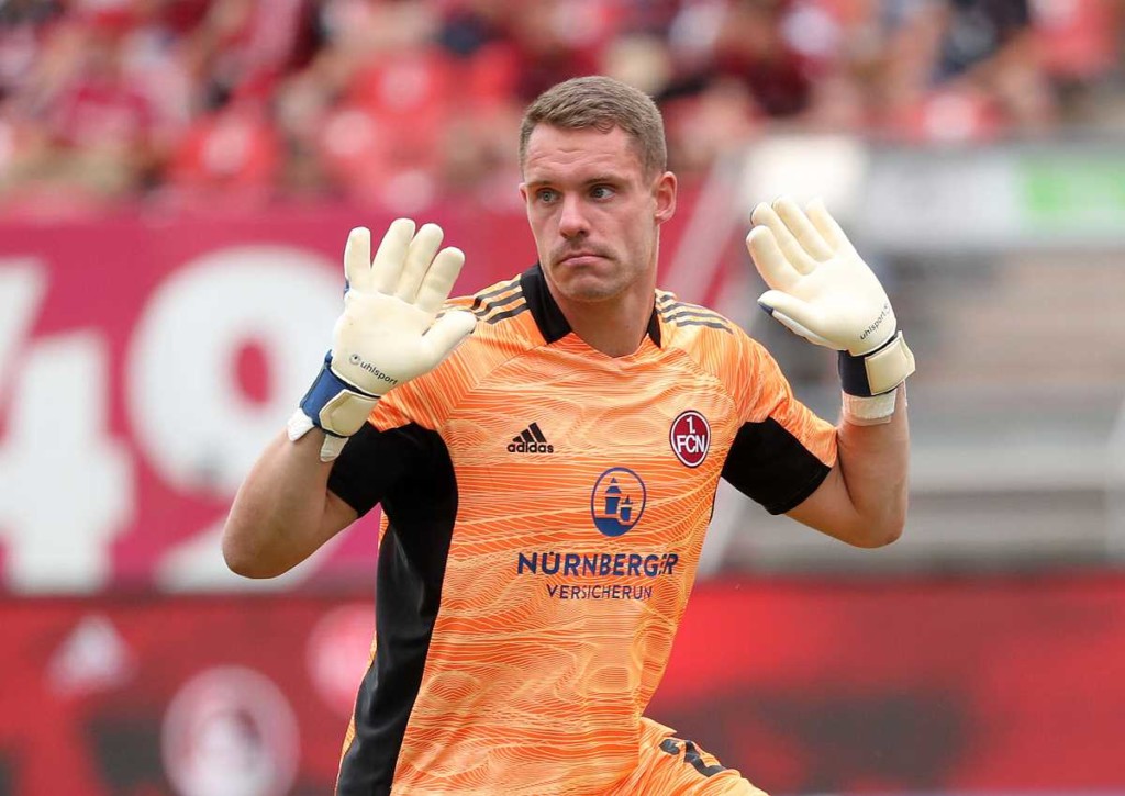 Fängt Nürnberg-Keeper Mathenia gegen Paderborn ein Tor? © IMAGO / Picture Point, 25.07.2021 Paderborn Nürnberg Tipp