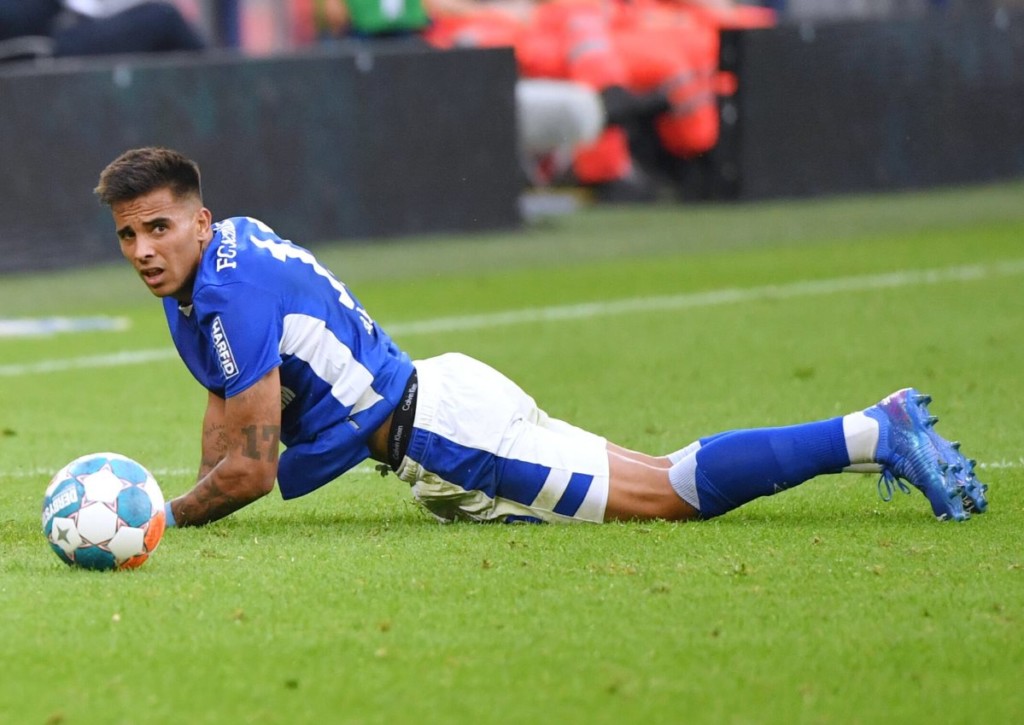 Fügt Schalke (im Bild: Rodrigo Zalazar) in der 2. Bundesliga am 4. Spieltag Regensburg die erste Pleite zu?