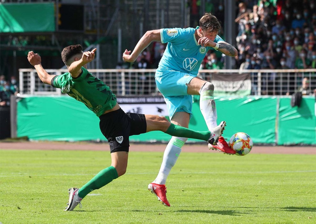 Schießt Weghorst seine Wolfsburger gegen Aufsteiger Bochum zum Heimdreier? © IMAGO / regios24, 08.08.2021 Wolfsburg Bochum Tipp