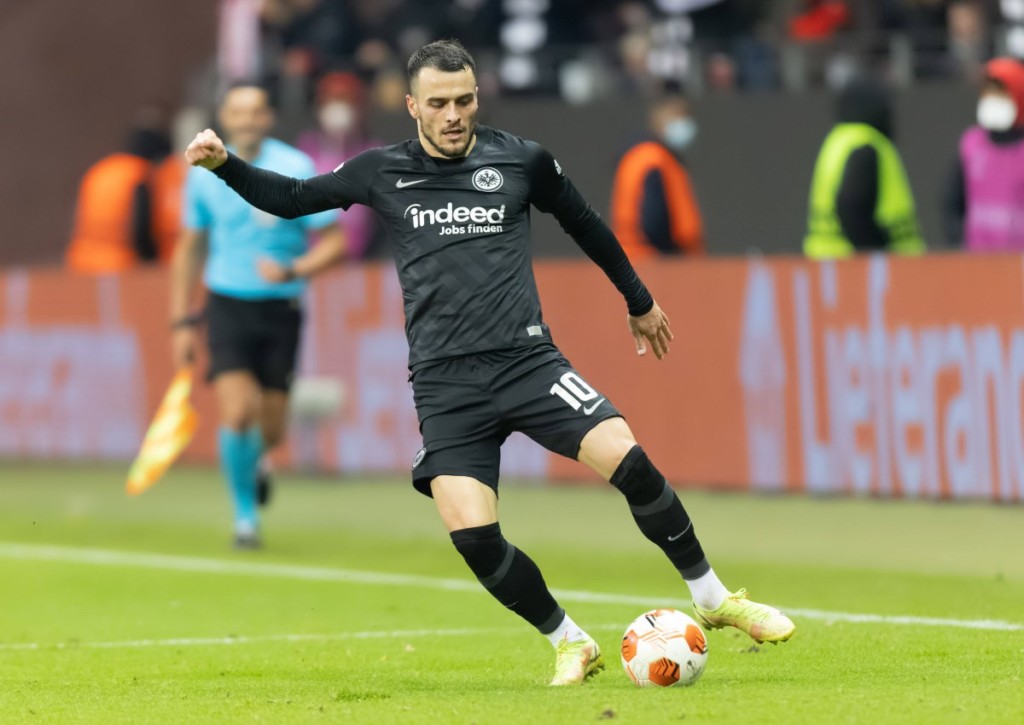 Filip Kostic und Eintracht Frankfurt wollen in Bochum den zweiten Auswärtsdreier in Serie eintüten.