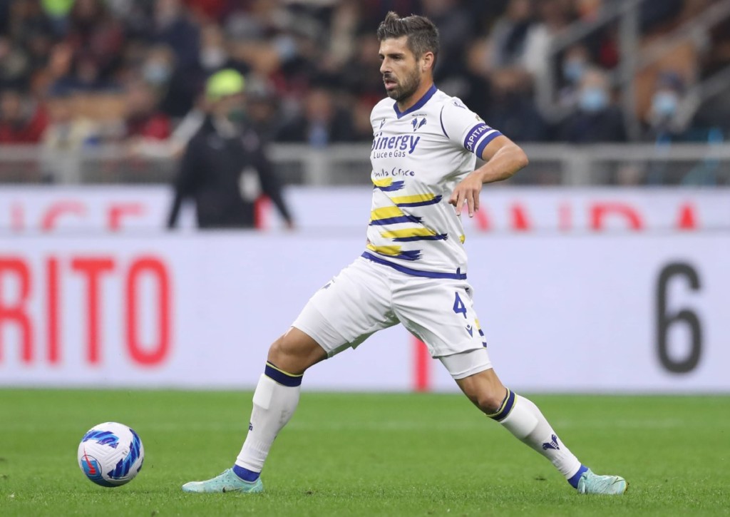 Gibt es zwischen Hellas Verona (im Bild: Miguel Veloso) und Lazio Rom das erwartete Spektakel?