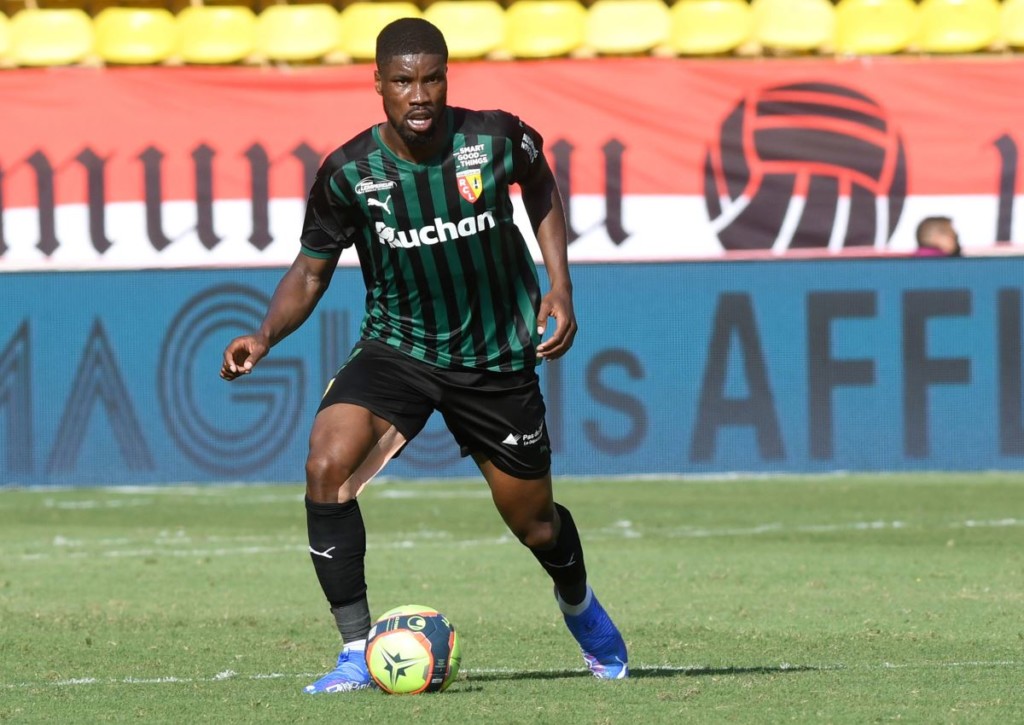 Kevin Danso hat in Lens sein Glück gefunden - überzeugt er auch beim Spiel in Lyon?