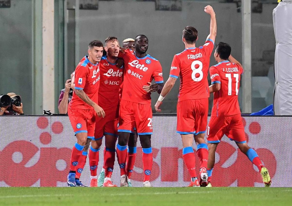 Bleibt Neapel auch nach dem Spiel in Turin das Maß aller Dinge in Italien? © IMAGO / Shutterstock, 03.10.2021 Bleibt Neapel auch nach dem Spiel in Turin das Maß aller Dinge in Italien?