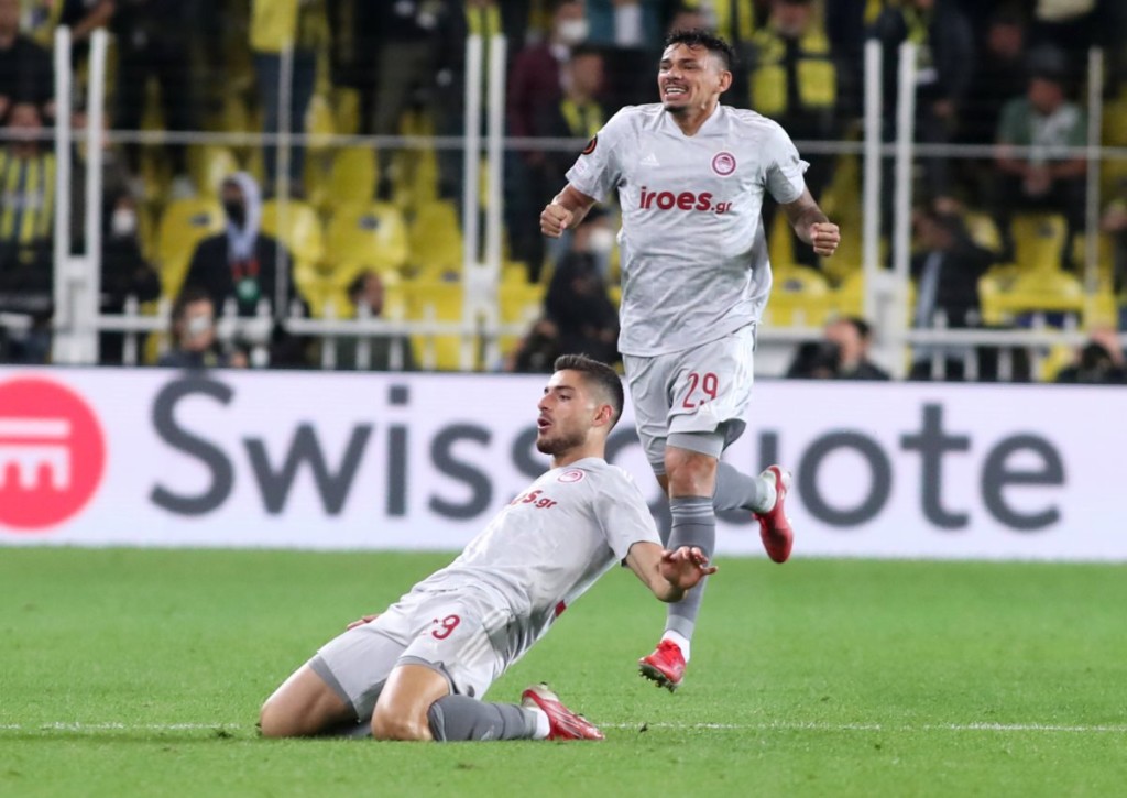 Olympiakos Piräus will auch den Erzfeind Panathinaikos Athen in die Knie zwingen.