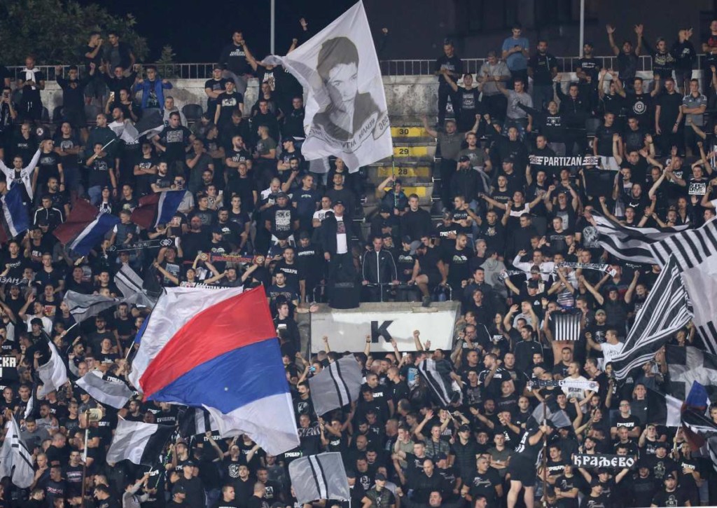 Fantastischer Support - Partizan Belgrad will vor eigenen Fans auch Gent bezwingen.