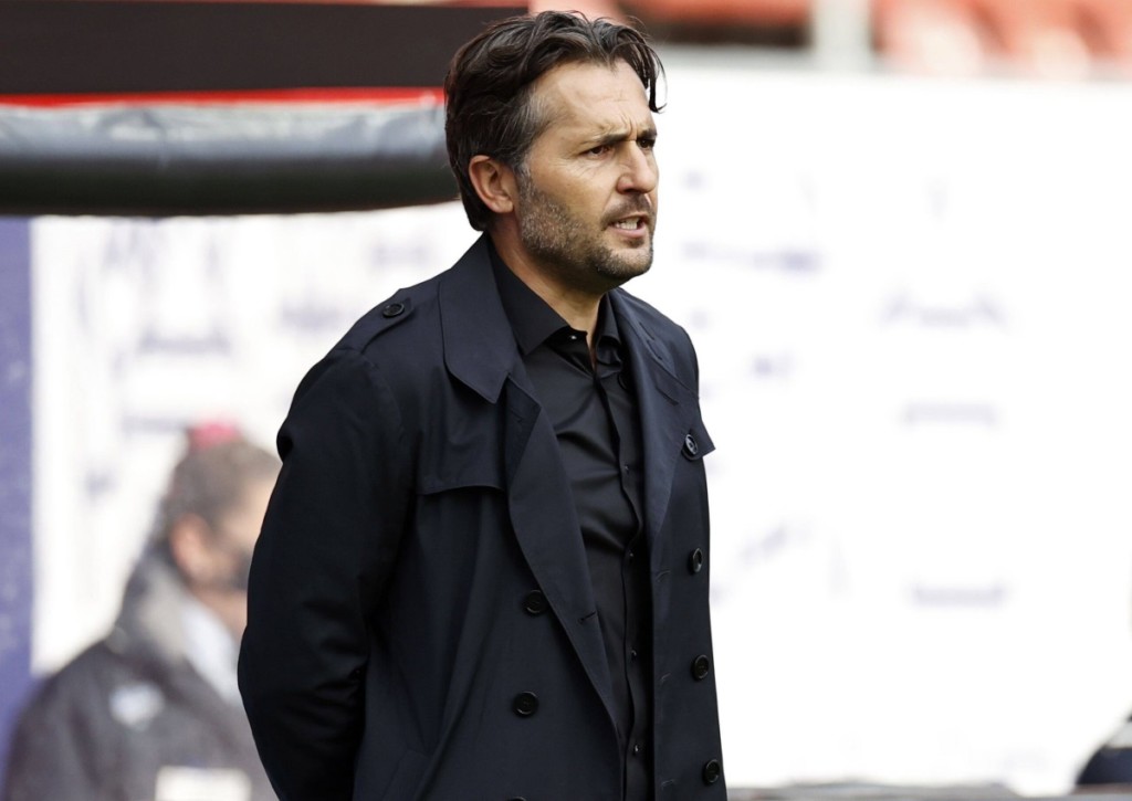 Verteidigt Trainer Beaumelle mit der Elfenbeinküste in Kamera die Tabellenspitze?