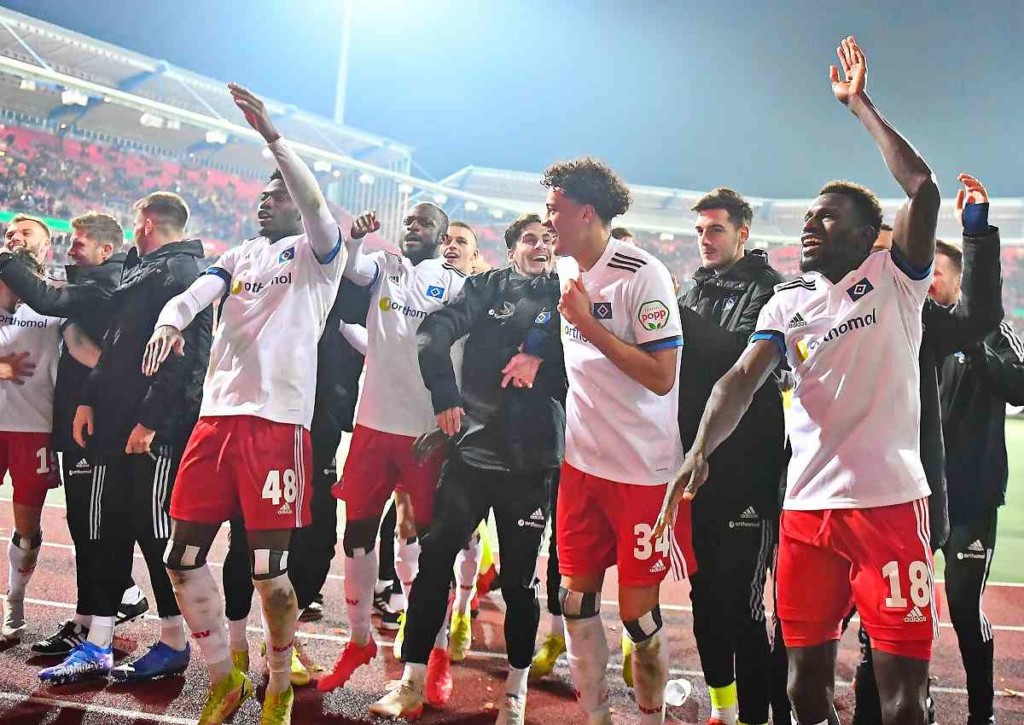 Ist der HSV beim Match in Karlsruhe im Vorteil? © IMAGO / Zink, 26.10.2021 Karlsruhe HSV Tipp