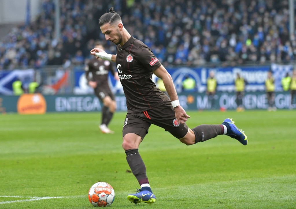 Holt sich St. Pauli gegen Sandhausen im Nachholspiel die Tabellenführung zurück?
