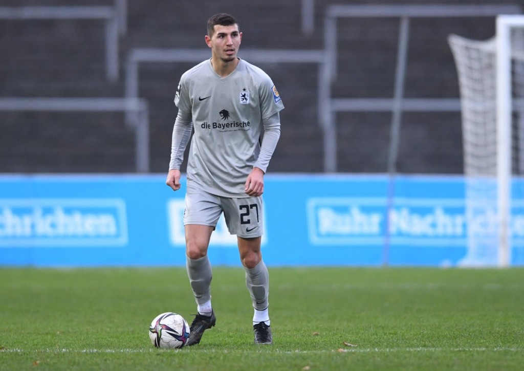 Nächster Auswärtssieg für 1860 München (im Bild: Semi Belkahia) bei den Würzburger Kickers? © IMAGO / Revierfoto, 11.12.2021 Nächster Auswärtssieg für 1860 München (im Bild: Semi Belkahia) bei den Würzburger Kickers?