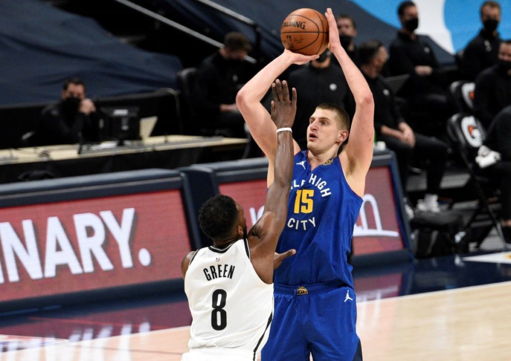 Führt Jokic seine Nuggets zum Sieg bei den Nets?