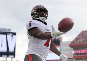 Entscheiden Leonard Fournette und die Buccaneers das Spiel gegen die Falcons trotz widriger Umstände für sich? © IMAGO / Icon SMI, 24.10.2021 Atlanta Falcons Tampa Bay Buccaneers Tipp