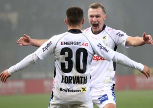 Feiert der LASK (im Bild: Sascha Horvath & Thomas Goiginger) zum Abschluss der Conference-League-Gruppenphase einen Heimsieg über HJK Helsinki? © IMAGO / GEPA pictures, 21.11.2021 LASK HJK Helsinki Tipp