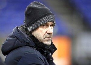 Peter Bosz steht vor dem Duell Lyon gegen Bordeaux unter Druck © IMAGO / PanoramiC, 01.12.2021 Peter Bosz steht vor dem Duell Lyon gegen Bordeaux unter Druck