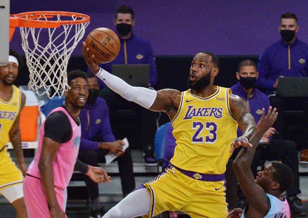 Wie oft jubelt LeBron James mit den Los Angeles Lakers bei den Memphis Grizzlies? © IMAGO / UPI Photo 01.12.2021 Memphis vs. Lakers Tipp 12 2021