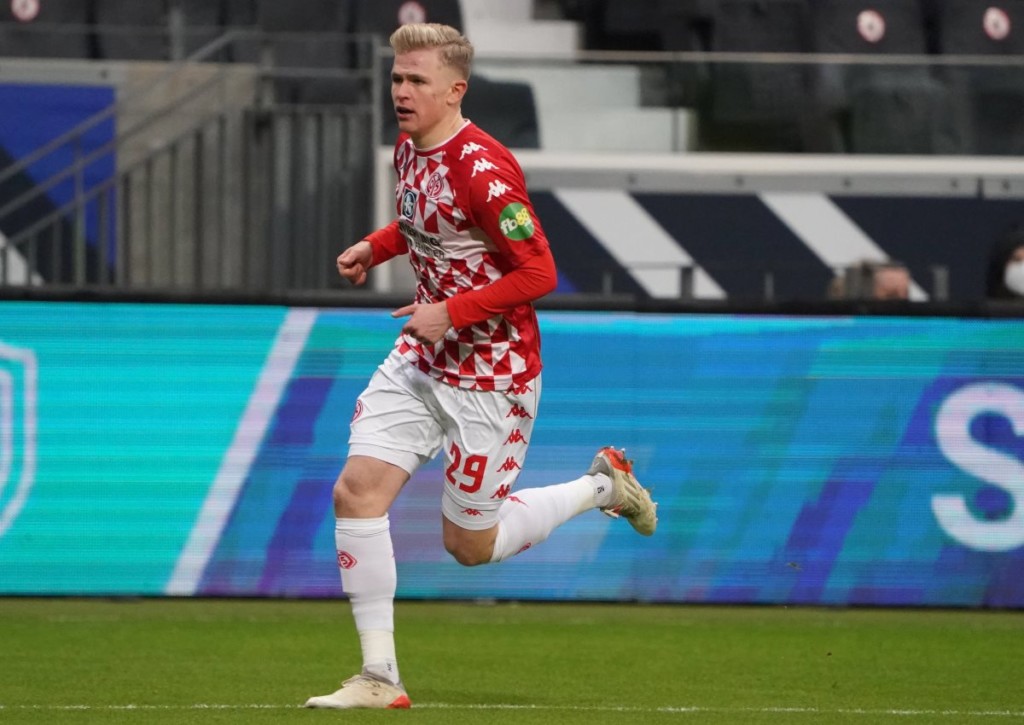 Gewinnt Mainz (im Bild: Jonny Burkardt) die Pokal-Generalprobe gegen Bochum? © IMAGO / Schüler, 18.12.2021 Gewinnt Mainz (im Bild: Jonny Burkardt) die Pokal-Generalprobe gegen Bochum?