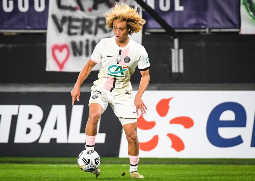 Bekommt Xavi Simons im Pokalspiel Vannes gegen PSG seine Chance von Anfang an?