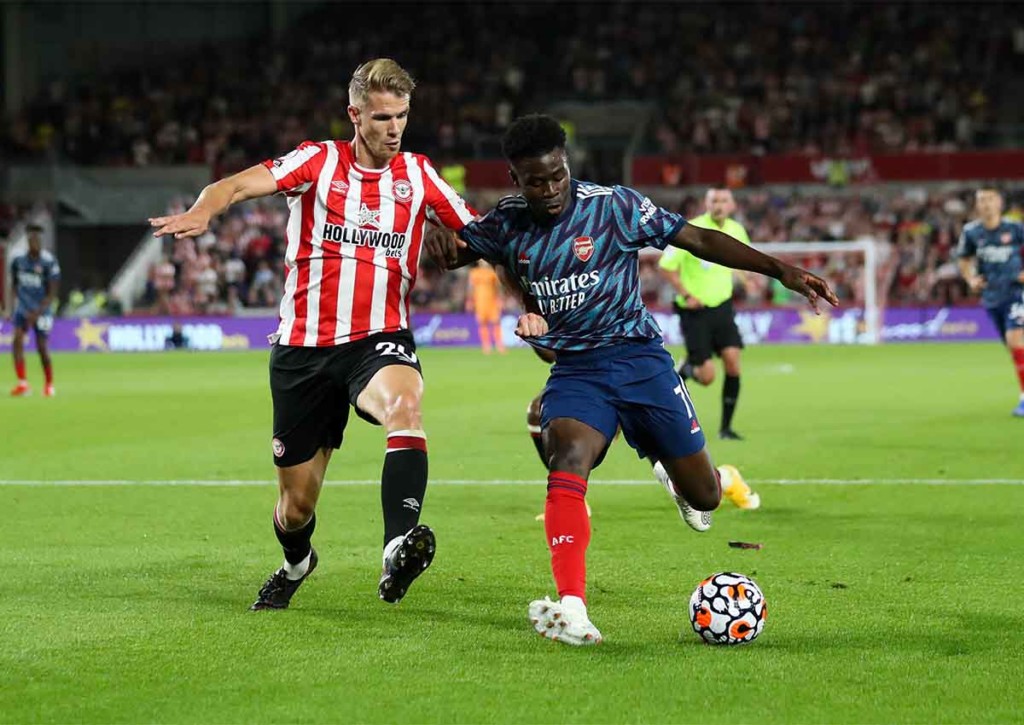 Revanchieren sich die formstarken Gunners (im Bild: Bukayo Saka) für die Hinspielniederlage an den Stadtrivalen? © IMAGO / Shutterstock, 13.08.2021 Arsenal Brentford Tipp