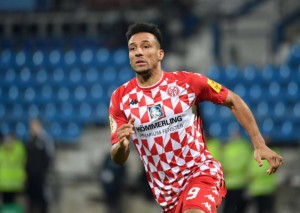 Das Bundesliga-Spiel Mainz (im Bild: Karim Onisiwo) gegen Hoffenheim dürfte für Spannung sorgen. © IMAGO / Team 2, 18.01.2022 Mainz Hoffenheim Tipp