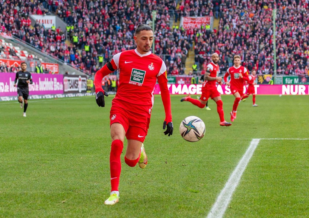 Schnappt sich Kaiserslautern (im Bild: Kenny Prince Redondo) auswärts in Mannheim die drei Zähler? © IMAGO / Fotostand, 12.02.2022 Mannheim Kaiserslautern Tipp