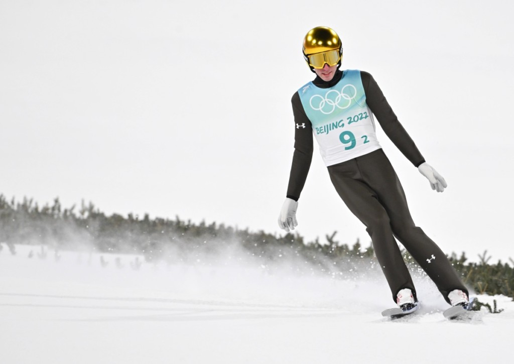 Zweite Goldmedaille für das slowenische Team (im Bild: Timi Zacj) im Skispringen bei Olympia 2022 in Peking?
