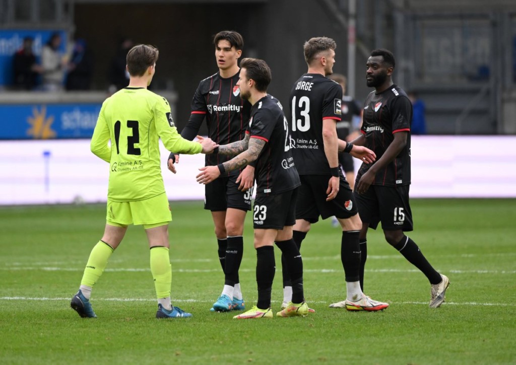 Bestreitet Türkgücü München gegen Saarbrücen eines ihrer letzten Spiele in der 3. Liga? © IMAGO / Team 2, 19.02.2022 Bestreitet Türkgücü München gegen Saarbrücen eines ihrer letzten Spiele in der 3. Liga?