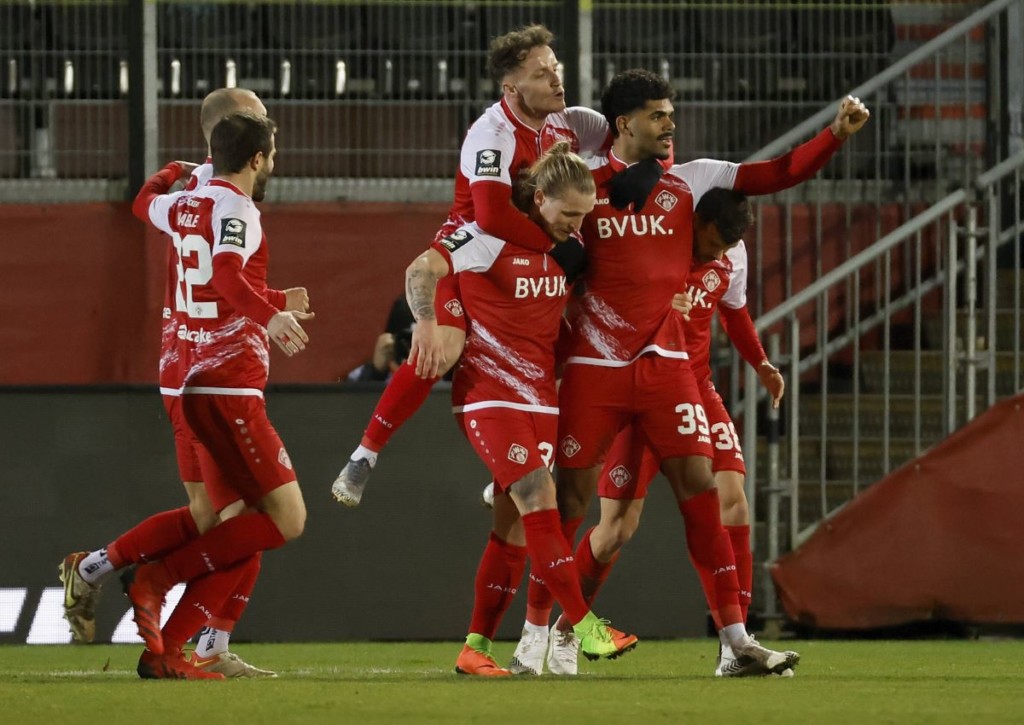 Leiten die Würzburger Kickers in Saarbrücken endlich die Wende ein?