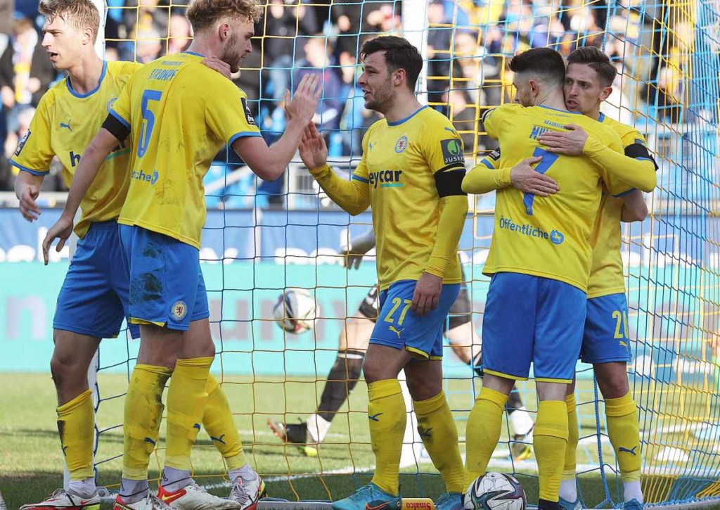 Hält Braunschweig mit einem Sieg bei Dortmund 2 den Anschluss an die Aufstiegsplätze?