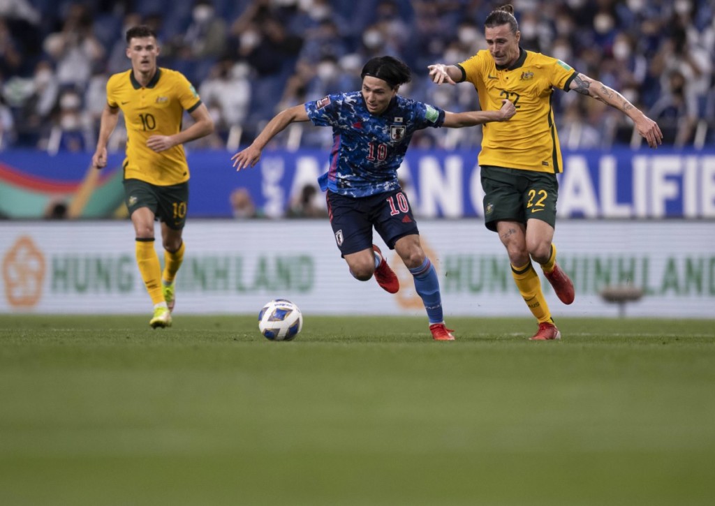 Löst Japan (im Bild: Takumi Minamino) im direkten Duell mit Australien das direkte Ticket für die WM 2022?