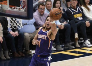 Booker und die Suns sind Favorit gegen die Warriors © IMAGO / Agencia EFE, 25.03.2022 Golden State Warriors Phoenix Suns Tipp