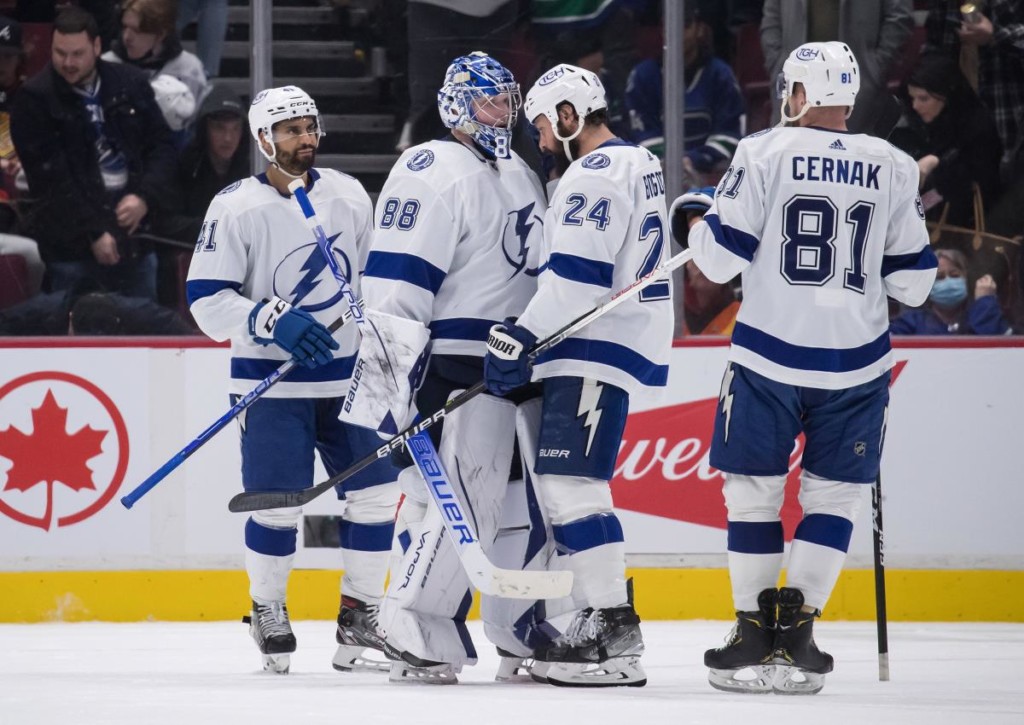 Wenige Tore im Sonntagabendduell der Islanders gegen Lightning?