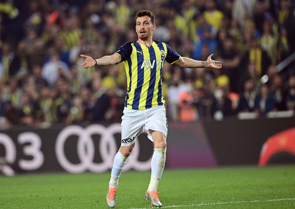 Feiert Fenerbahce (im Bild: Mert Hakan Yandas) bei Rizespor einen Sieg? © IMAGO / Seskim Photo, 16.04.2022 Rizespor Fenerbahce Tipp