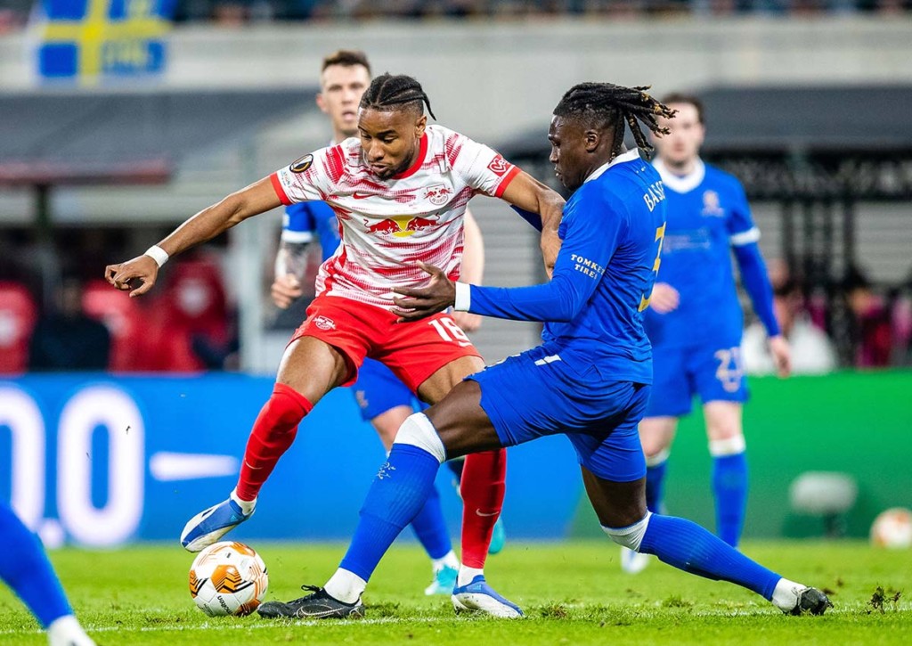 Gelingt RB Leipzig (im Bild: Christopher Nkunku) der EL-Finaleinzug? Im Halbfinal-Rückspiel warten die Glasgow Rangers. © IMAGO / Hartmut Bösener, 28.04.2022 Glasgow Rangers RB Leipzig Tipp
