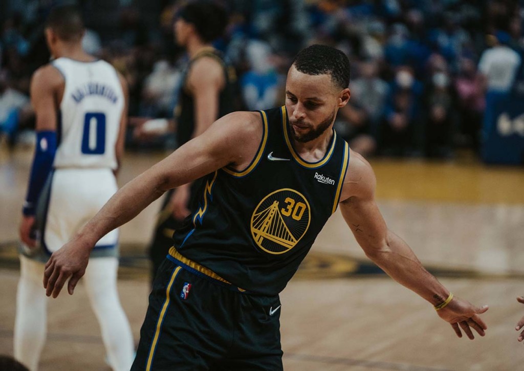 Schnappen sich die Golden State Warriors gegen die Boston Celtics den Sieg in Game 1 der NBA Finals?. © IMAGO / Marc Bremer, 03.02.2022 Golden State Warriors Boston Celtics Tipp