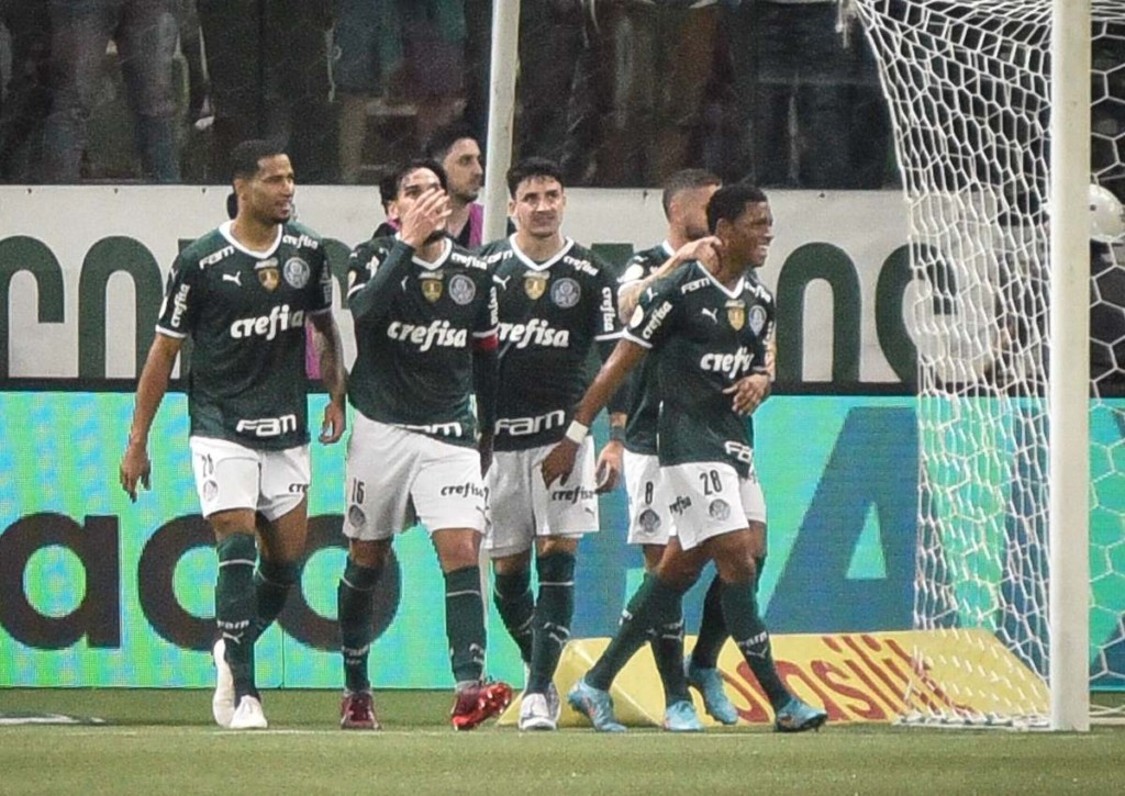 Verteidigt Palmeiras im Derby bei Sao Paolo die Tabellenspitze? © IMAGO / TheNews2, 16.06.2022 Verteidigt Palmeiras im Derby bei Sao Paolo die Tabellenspitze?