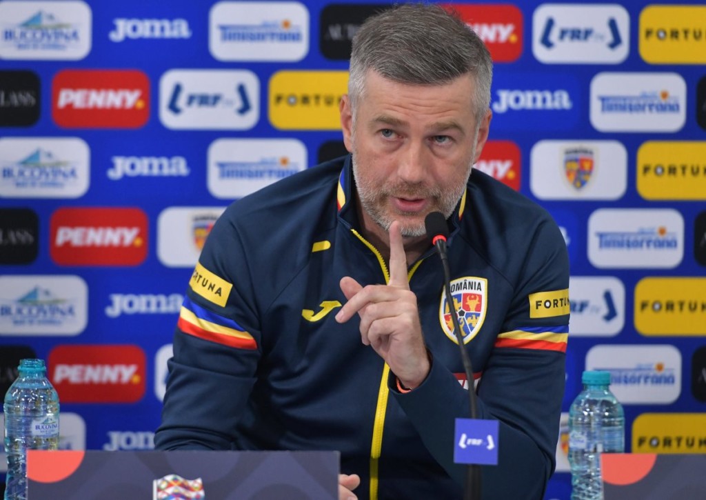 Gelingt Trainer Iordanescu mit Rumänien gegen Montenegro der zweite Sieg in Folge? © IMAGO / sport pictures-Razvan Pasarica, 10.06.2022 Gelingt Trainer Iordanescu mit Rumänien gegen Montenegro der zweite Sieg in Folge?