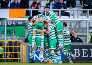 Bauen die Shamrock Rovers bei St. Patricks die Tabellenführung aus? © IMAGO / Inpho Photography, 24.06.2022 Bauen die Shamrock Rovers bei St. Patricks die Tabellenführung aus?