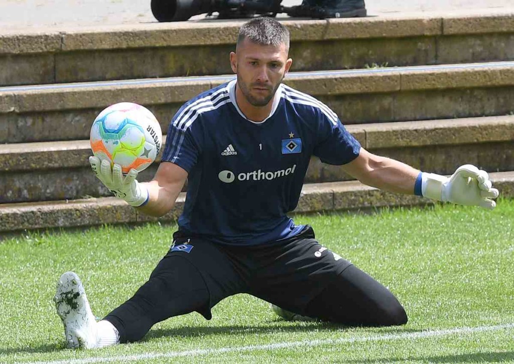 Heuer Fernandes will gegen Rostock die Null halten © IMAGO / Lobeca, 20.06.2022 HSV Rostock Tipp